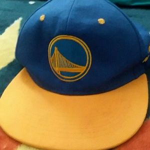 I am selling a golden state warriors hat